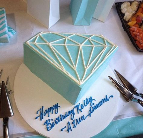 Taking other peoples ideas and running with them as your own. TSM. Diamond Theme Party, Gem Party, Bridesmaids Brunch, Gem Cake, Diamond Cake, Diamond Theme, Bridal Cake, Cookie Cake Birthday, Diamond Party