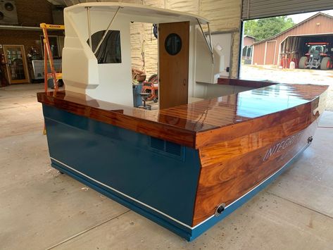 Large Boat Bar Boat Bar, Fish Restaurant, Bay Boats, Shore House, Cabin Cruiser, Lake Decor, Vintage Boats, Boat House, Garage Bar