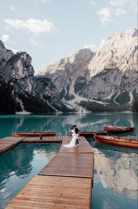 Dolomites Wedding, Luxury Honeymoon Destinations, Honeymoon Destination Ideas, Honeymoon Spots, The Dolomites, Breathtaking Places, California Elopement, Aesthetic Picture, Wedding Session