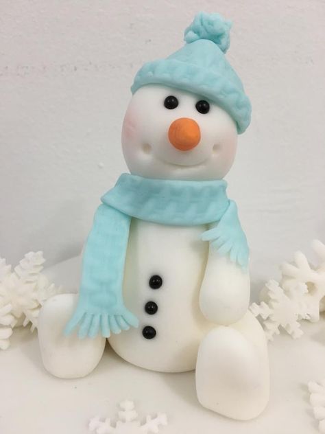 Fondant Snowman, Fondant Sculptures, Gingerbread House Pictures, Fondant Cake Tutorial, Snow Cake, Duff Goldman, Winter Wonderland Cake, Christmas Themed Cake, Wonderland Cake