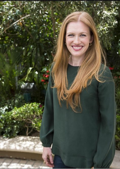 Mireille Enos Mirelle Enos, Redhead Family, Women Actors, Mireille Enos, Redhead Hairstyles, Shades Of Red Hair, Women Crush, Joel Kinnaman, True Spring