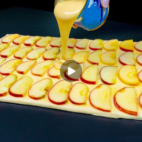 Condensed Milk Desserts, Puff Pastry Recipes Dessert, Appetizing Tv, Apple Puff Pastry, Puff Pastry Desserts, Apple Pie Spice, Apple Cake Recipes, Puff Pastry Recipes, Pastry Desserts