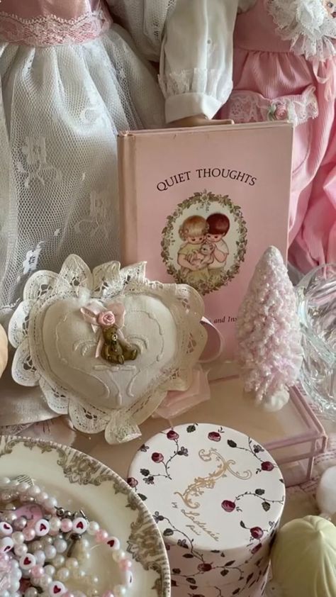 Girly Aesthetic, Princess Core, Pink Girly Things, Pink Vibes, Princess Aesthetic, Everything Pink, Pink Princess, Victorian Era, Pink Aesthetic