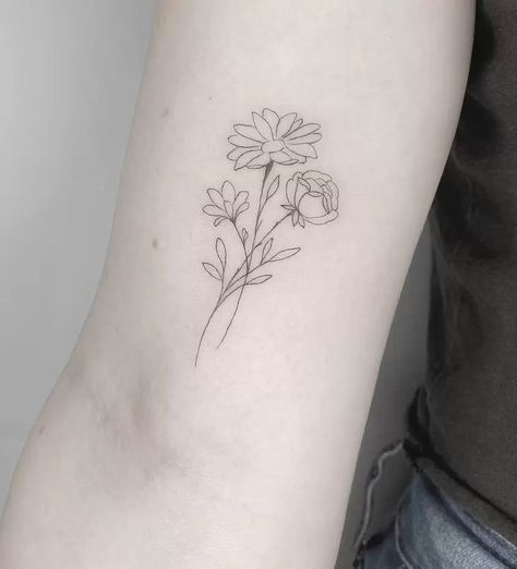 Small Aster Tattoo, Aster Rose Tattoo, Rose And Aster Tattoo, Rose And Daisy Tattoo Design, Rose And Daisy Bouquet Tattoo, Rose And Aster Flower Tattoo, Daisy And Carnation Tattoo, Rose Daisy Tattoo, Rose And Daisy Tattoo