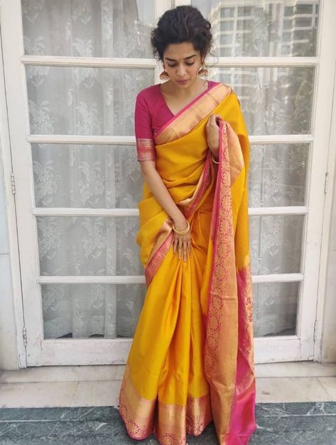 Silk Saree Look, Yellow Silk Saree, Kerala Saree Blouse, Indian Fits, Mithila Palkar, Kerala Saree Blouse Designs, Saree Wearing Styles, Sarees For Girls, Simple Saree Designs