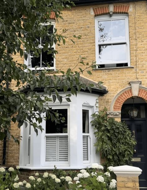 Before and After: A Derelict Victorian House in London Transformed - The Glam Pad English Terrace House Interior, Victorian Terrace Exterior, Victorian Terrace House Exterior, English Style Interior Design, London Townhouse Interior, London Homes Interior, English Style Interior, Victorian Terrace Renovation, Terrace Exterior