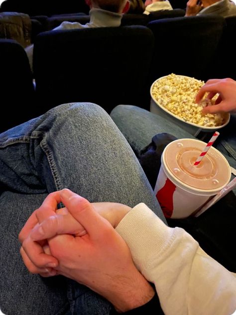 Watching Tv With Boyfriend, Movie Theater Date Aesthetic, Cinema Couple Aesthetic, Movie Date With Boyfriend, Cinema With Boyfriend, Couple Movie Date, Cinema Date Aesthetic, Movie Date Aesthetic, Couple Watching Movie