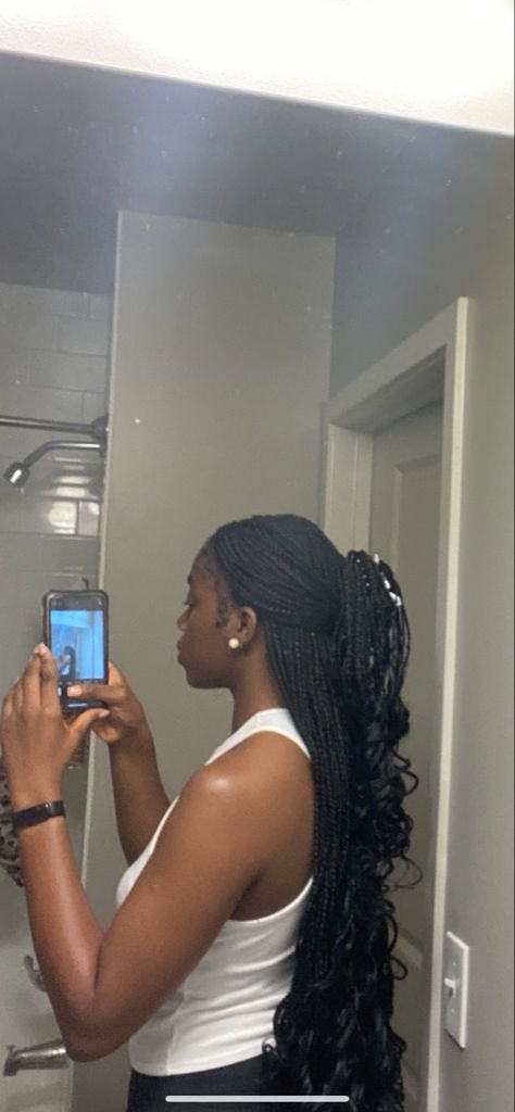 Knotless Black Braids With Curls, Protective Hairstyles Braids Long, Knotless Long Box Braids, Hairstyles To Do With Knotless Braids Claw Clip, Black Curly Box Braids, Claw Clip Hairstyles Long Hair Braid, Braided Hairstyles Claw Clip, Knotless Claw Clip Hairstyles, Knotless Braids With Claw Clip