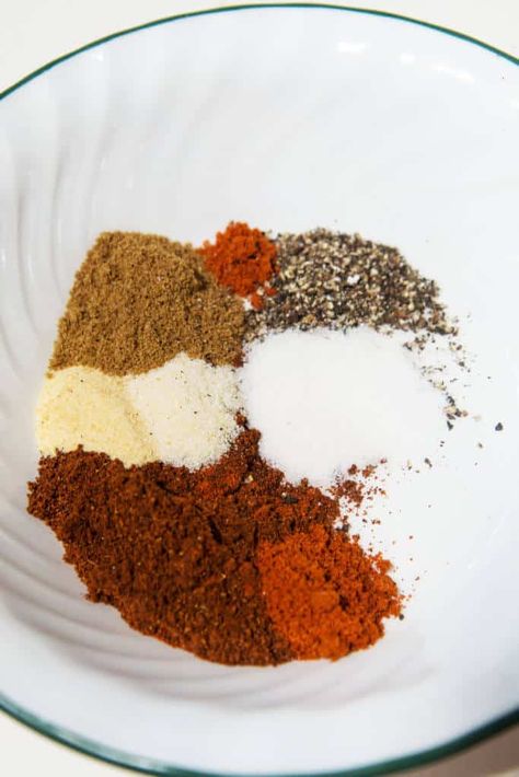 make your own homemade taco seasoning Home Made Taco Seasoning, Paleo Taco Seasoning, Easy Taco Seasoning Recipe, Taco Seasoning Easy, Taco Seasoning Mix Recipe, Low Carb Taco Seasoning, Homemade Chili Seasoning, Mild Taco Seasoning, Make Taco Seasoning