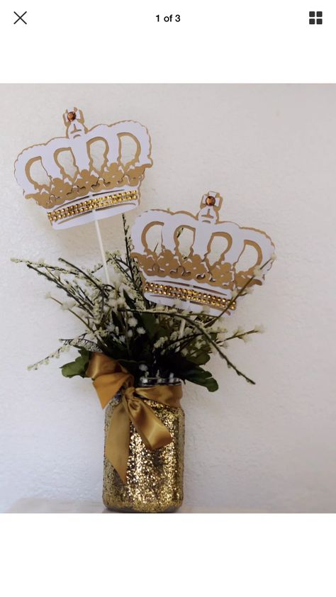 White And Gold Crown, Crown Centerpieces, Galaxy Drawing, Crown Centerpiece, Royal Tea Parties, Royal Decorations, Theme White, Royal Theme, Royal Baby Showers