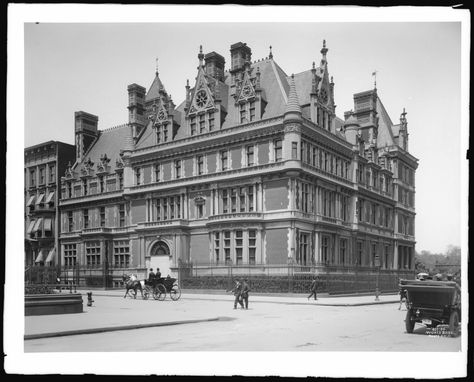 George Post’s mansion for Cornelius Vanderbilt II, New York City Alfred Vanderbilt, Nyc Mansions, Rms Lusitania, Millionaires Row, American Mansions, Cornelius Vanderbilt, Vanderbilt Mansions, Nyc Photos, Mansion Exterior