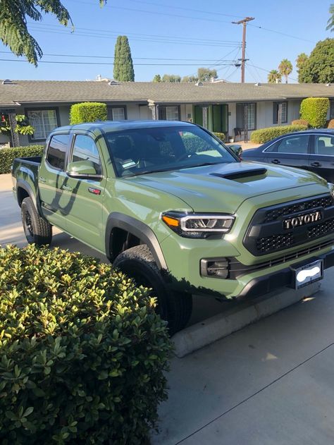 Cool Toyota Tacoma, Toyota Tacoma Aesthetic, Tacoma Truck Aesthetic, Green Tacoma Truck, Blacked Out Tacoma, Green Toyota, Toyota Tacoma Green, Army Green Tacoma, 2018 Tacoma