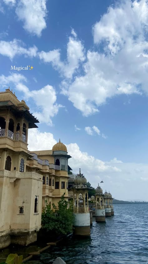 #sky#magic#magicalsky#prettysky#skypictures#photos#heritage#heritagerajasthan#rajasthan#haveli#magicalmoment#cloudy#clouds#cloudpitures#insta#pinterest#story#snap#prettyskies#udaipurheritage#udaipur#udaipurpitures#cityoflakes#tourism#explore Udaipur Aesthetic Instagram Story, Udaipur Snapchat Story, Udaipur Instagram Story, Jaipur Instagram Story, Rajasthan Snap, Udaipur Snap, Rajasthan Haveli, Udaipur Instagram, Udaipur Trip