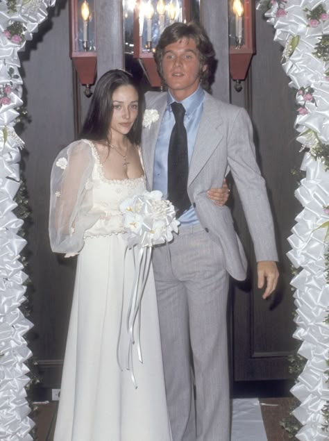 Wedding Dresses 60s, 70s Wedding Dress, Married In Vegas, 1960s Wedding, Olivia Hussey, Travis Barker, Priscilla Presley, Bridal Hairstyles, Wedding Gowns Vintage