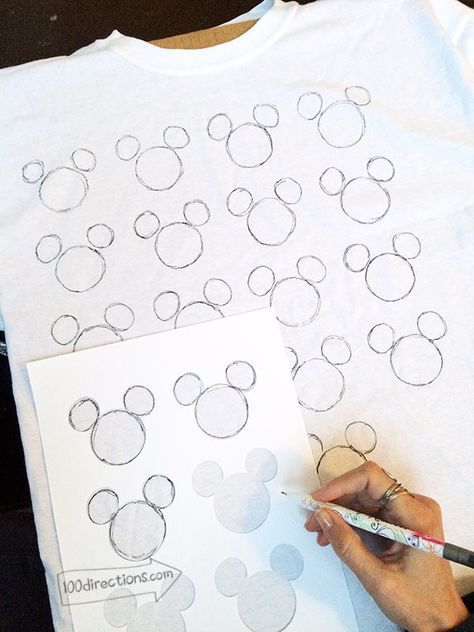 Hidden Mickey t-shirt template Diy Disneyland Shirts, Mickey Mouse Template, Love Disney, Diy Disney Shirts, Disneyland Shirts, Womens Disney Shirts, Hidden Mickey, Disneyland Trip, Shirt Template