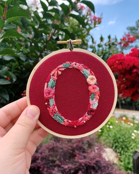 Rebekah • Bek’s Stitches 🌸 on Instagram: “SOLD ❣️ Stitching the alphabet 15/26! Letters A through N have been sold, but here is the finished letter O up for grabs! If you see your…” Pdf Embroidery Pattern, Advanced Embroidery, Simple Stitch, Basic Embroidery, Beginners Embroidery, Monogram Embroidery, Free Pdf Pattern, Tablet Screen, Basic Embroidery Stitches