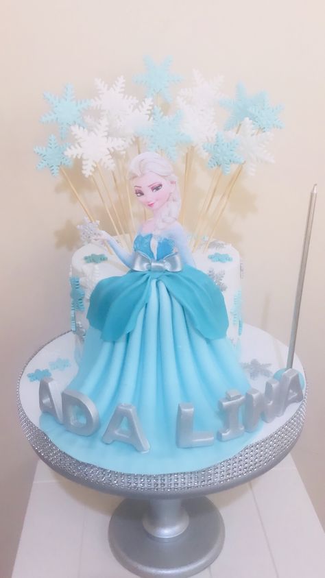 Frozen Torte, Elsa Birthday Cake, Decor Tort, Frozen Birthday Party Cake, Frozen Themed Birthday Cake, Elsa Cake Frozen, Frozen Theme Cake, Bolo Frozen, Elsa Cakes