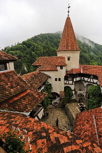 Bran Castle Romania, Castle Romania, Bran Castle, Romania Travel, Voyage Europe, Brasov, Beautiful Castles, Macedonia, Eastern Europe