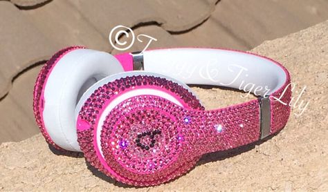 Headphone Decoration, Pink Headphones, Dre Headphones, Bling Ideas, Studio Headphones, Beats By Dre, Pink Bling, Stitching Leather, Beats Headphones