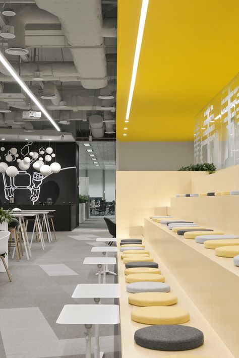 Grey Office Ideas, Workplace Design Office, Lego Office, Yellow Office, Open Ceiling, Grey Office, Airport Design, Office Space Design, Yellow Interior