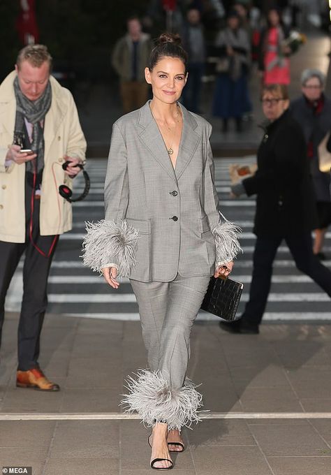 Copy Katie and don a feather fringe jacket by Prada #DailyMail Red Carpet Fashion Women, Feather Clothes, Feather Suit, Feather Outfit, Dawson's Creek, Feather Fringe, Pattern Outfits, American Ballet Theatre, Women Suits