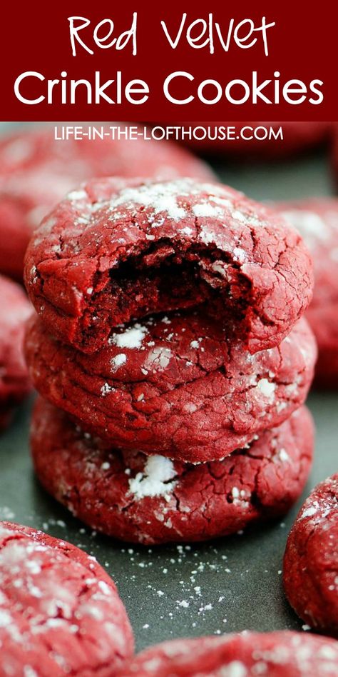 Red Velvet Crinkle Cookies are delicious, soft and so simple to make. They would be a great treat for any holiday party! Red Velvet Crinkles, Red Velvet Crinkle Cookies, Quick Cookies Recipes, Red Velvet Recipes, Crinkle Cookies Recipe, Red Velvet Cookies, Oreo Dessert, Crinkle Cookies, Chocolate Cake Mixes