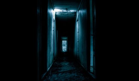 Haunted House Stories, Scary Backgrounds, Creepy Backgrounds, Hallway Wallpaper, Dark Hallway, Scary Wallpaper, Night Background, Image 3d, Scary Places