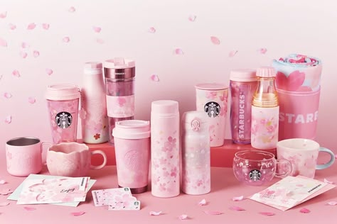 Starbucks Japan Sakura Collection Part 1 Copo Starbucks, Starbucks Merchandise, Starbucks Bottles, Starbucks Japan, Starbucks Tumbler Cup, Cherry Blossom Theme, Cherry Blossom Petals, Japan Sakura, Cherry Blossom Season