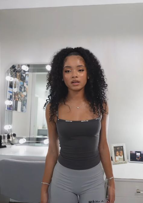 Mayalovee Outfits, Ayeitsmaya Hairstyles, Maya Love Outfits, Goal Manifestation, Maya Love, Baddie Vibes, Brown Hair Inspo, Beautiful Curly Hair, Pretty Faces