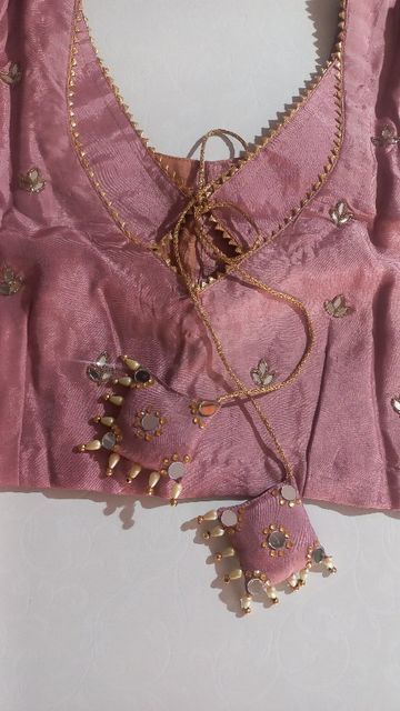 Dori Neck Design, Blouse Hangings, Beads Work, Photos Of Lord Shiva, Trendy Blouse, Elegant Blouse Designs, Embroidery Neck Designs, Tassels Fashion, Trendy Blouses