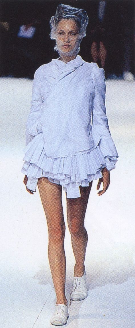 Comme Des Garcons Aesthetic, Comme Des Garcons Outfit, Comme Des Garcons Runway, Comme Des Garcons Vintage, Skirt Inspiration, Viking Clothing, Junya Watanabe, Mode Inspo, Playing Dress Up