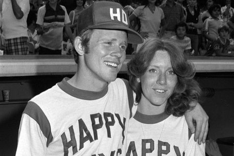 The Sweetest Photos of Ron Howard and Cheryl Howard Over the Years Ron Howard, Michelle Yeoh, Mary Kate Olsen, Published Author, High School Sweethearts, Maisie Williams, Mary Kate, Ryan Reynolds, First Date