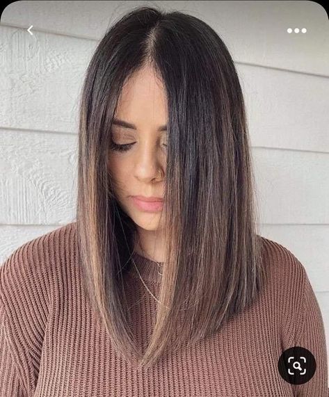 Lob With Middle Part, Shoulder Lob Haircut, Long Brunette Bob Hairstyles, Straight Hair Long Bob, Medium Lob Haircut Straight, Long Bob Hair Cuts, Long Bob Haircuts Straight, Long Bob Braun, Long Lob Haircut With Layers