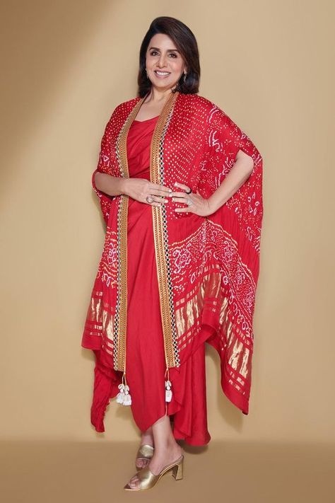 Buy Tisha Saksena Red Silk Draped Dress With Bandhani Cape Online | Aza Fashions Designer Bandhani Outfits, Rimple Bhandari Dresses, Cape Designs Indian, Silk Bandhani Dress Pattern, Bandhni Dress Design, Red Bandhani Dress, Bandhani Shrug, Bandhani Dress Design Patterns, Bandhini Dress Patterns