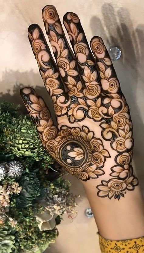 Filled Mehendi Designs, Filling Mehendi Designs, 3 D Mehendi Design, 3d Mehandi Designs, Filling Mehndi Designs, 3d Mehendi Designs, 3d Mehndi Design, Finger Mehndi, Legs Mehndi