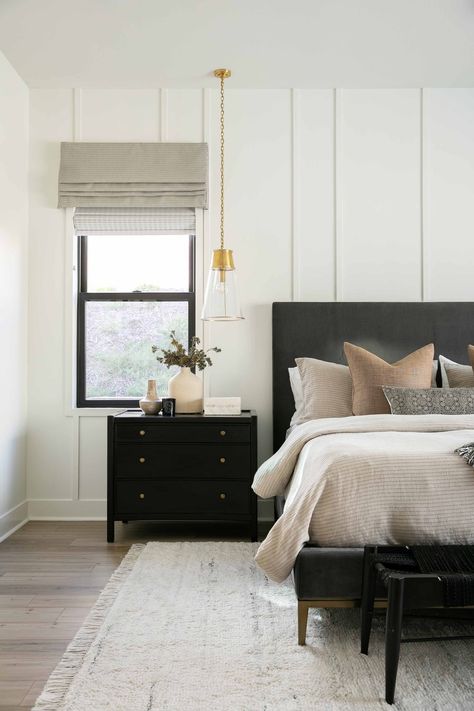 Master Bed Black Headboard, Dark Gray Bedframe Bedroom Ideas, Modern Bedroom With Black Furniture, Guest Bedroom Black Furniture, Bedrooms With Black Headboard, Black Upholstered Bed Decor Ideas, Black And White Master Bed, Black Bed Frame Decor Color Schemes, Bedroom Ideas Grey Headboard