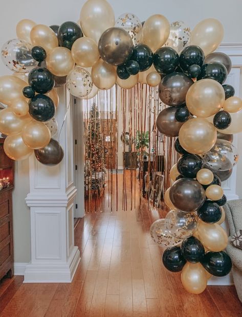 How To Make A Balloon Arch - Palm Grove Farmhouse Arch Alternatives, Palm Decorations, Ballon Ideas, Balloon Arch Backdrop, Diy Balloon Arch, Balloon Arch Diy, Balloon Arch Decorations, Arch Balloon, Arch Photo