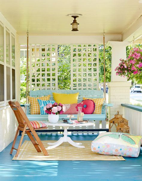 Retro Patio Furniture, Porch Design Ideas, Summer Porch Decor, Building A Porch, Summer Porch, Diy Porch, Porch Furniture, Backyard Porch, Small Porches