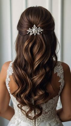 Half Curly Hairstyles, Bride Hairstyles For Long Hair, Wedding Hairdo, Hairdo Ideas, Gents Hair Style, Short Veil, Bangs Curly, Braided Styles, Hair Styles 2017