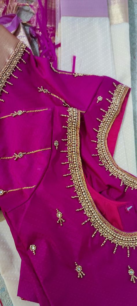 Pot Neck Blouse Designs, Pot Neck, Neck Blouse Designs, Pattu Saree Blouse Designs, Wedding Blouse Designs, Sari Blouse Designs, Party Sarees, Aari Work Blouse, Maggam Work Blouse Designs