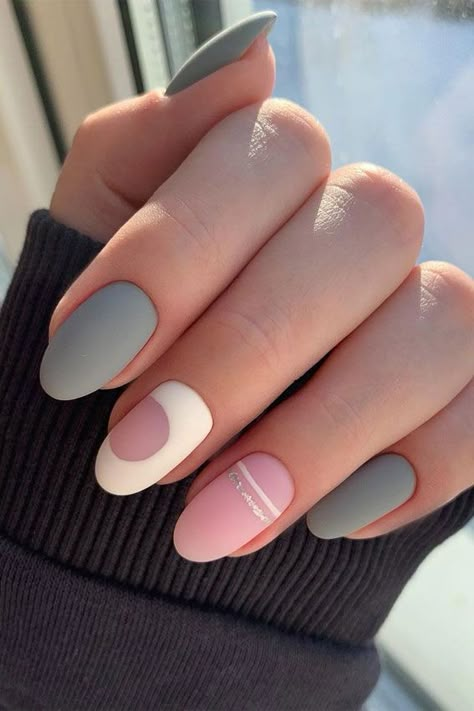 Round Shaped Nails, Manicure Gel, Matte Nails Design, Beautiful Nail Designs, Neutral Nails, Minimalist Nails, Chic Nails, Short Acrylic Nails, Manicure E Pedicure