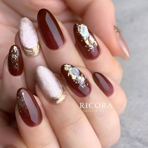 27 Hottest Maroon Red Nail Ideas To Try Right Now - 184 Nailart Merah Maroon, Nail Art Merah Maroon, Nailart Maroon, Engagement Nail Art, Red Wedding Nails, Red Nail Ideas, Maroon Nail Art, Maroon Nail Designs, Nails Colour