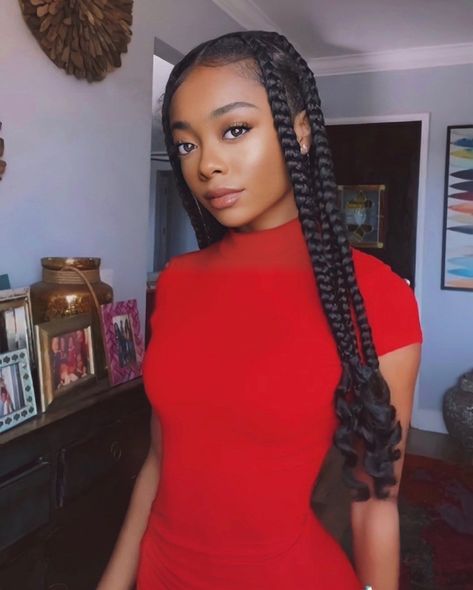 Coi Leray Braids, Coi Leray, Twisted Hair, Skai Jackson, Big Box Braids Hairstyles, Cute Box Braids Hairstyles, Short Braids, Box Braids Styling, Braids With Curls