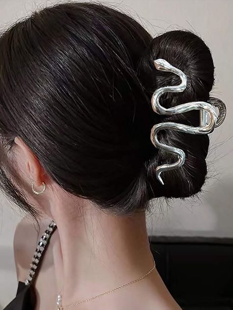 Free Returns ✓ Free Shipping On Orders $49+ ✓. Snake Design Hair Claw- Hair Claws at SHEIN. Snake Braid, Snake Hair, Hair Clamps, Metal Hair Clips, Hair Flip, Metal Hair, Snake Design, Halloween Hair, Metallic Hair