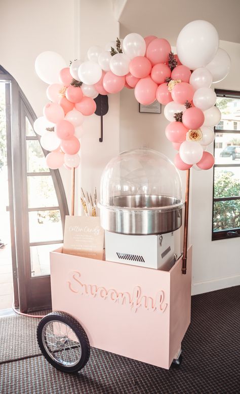 Balloon garland by @FotoVibe Cotton Candy station by @Swoonful Cotton Candy Shop Design, Cotton Candy Booth Ideas, Cotton Candy Business Ideas, Candy Stand Ideas, Cotton Candy Booth, Candy Station Ideas, Cotton Candy Display, Cotton Candy Station, Cotton Candy Bar