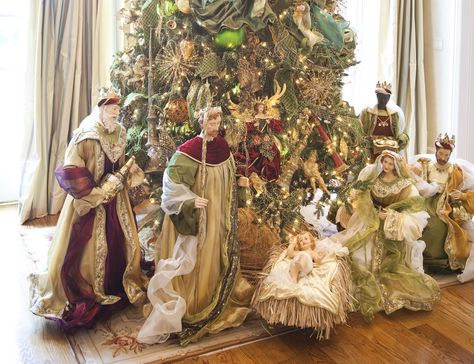 IMG_4127 | by Twins Design Elegant Christmas Decor, Christmas Interiors, Christmas Nativity Scene, Christmas Nativity, Christmas Tree Themes, Magical Christmas, Elegant Christmas, Nativity Scene, Nativity Set