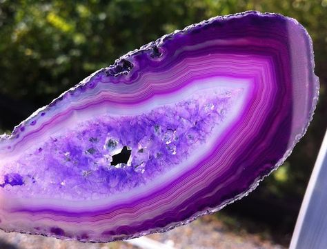 Refashion Co-op: Inspired by Pinterest: Purple Geode Slice Choker Purple Geode, Geode Rocks, Health And Wealth, Geode Art, Geology Rocks, Geode Slice, Pink Stones, Purple Agate, Resin Coasters