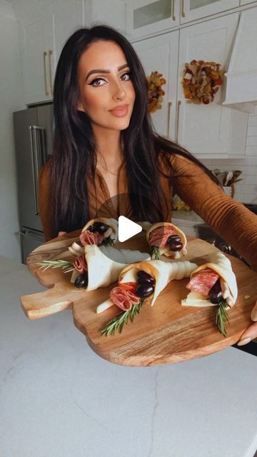 Muna Nijmeh on Instagram: "Cornucopia Appetizer 🍂

This is the cutest charcuterie appetizer to serve this Thanksgiving!! It looks so festive; your guests will love it! And they are the perfect individual servings.

Grab some aluminum foil and roll it into the shape of a cone and bend the end to resemble a cornucopia ! Make sure you spray it with some cooking spray before wrapping pastry dough around it so that it glides right out after baking. 

Finally fill it with all your favorite charcuterie items!! Your guests will love this, and it will look so festive on your table! 

SAVE THIS IDEA 🍂

#thanksgiving #appetizers #homeideas #partyfood #hosting" Cornucopia Appetizer, Cornucopia Charcuterie, Charcuterie Items, Thanksgiving Charcuterie Board, Thanksgiving Charcuterie, Charcuterie Appetizers, Cooking Spray, Individual Servings, Thanksgiving Appetizers