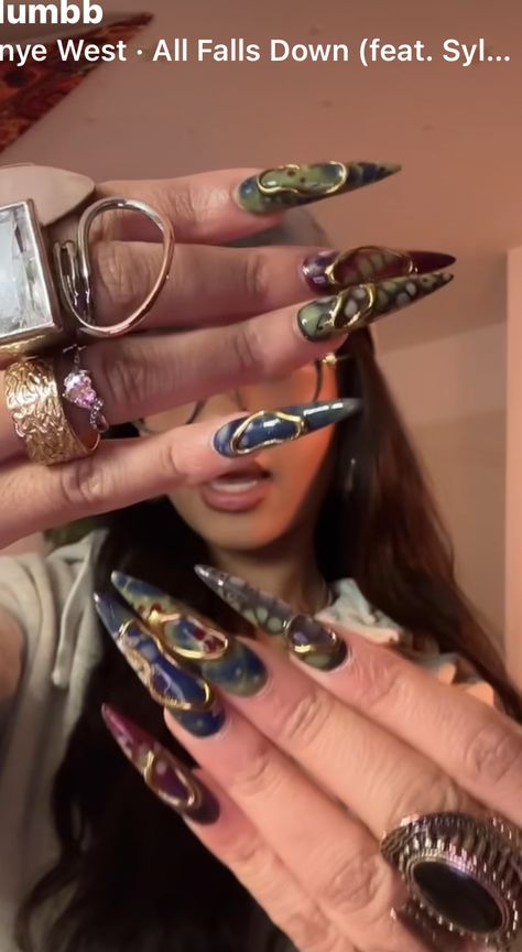 Long Boho Nails, Maximalist Nails, Nails And Rings, Bday Nails, Junk Nails, Boho Nails, Sharp Nails, Retro Nails, Asian Nails