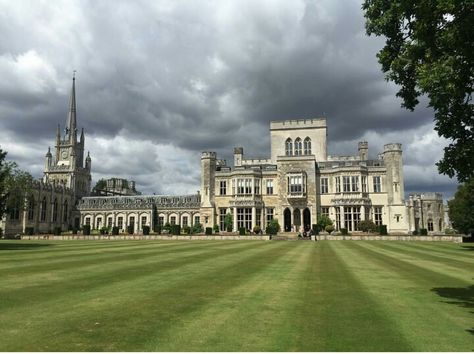 British Mansion, Ashridge House, Mansion Layout, Castle Homes, British Houses, House Castle, Manor Homes, Leighton Buzzard, Castle Pictures